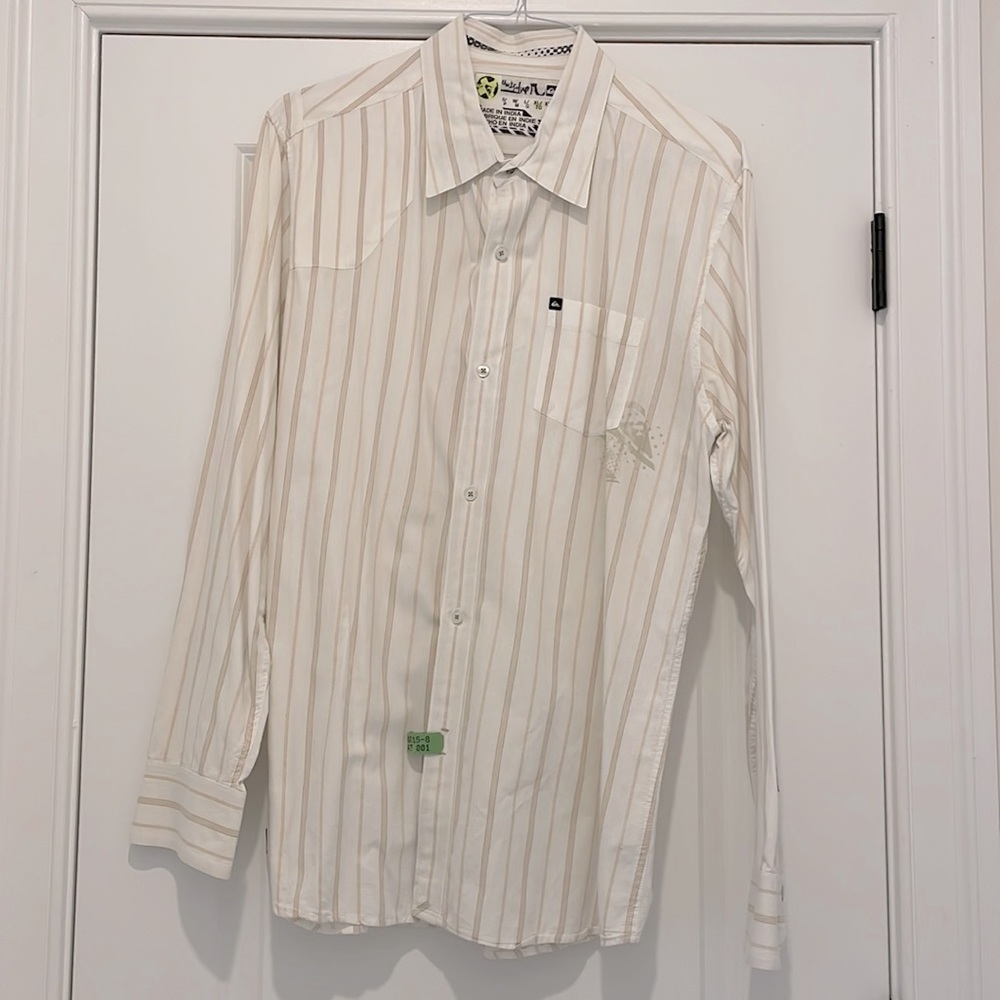 Quiksilver XL button down shirt with graphics on front and back